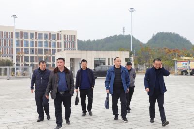 平安建設迎驗收，平安和諧滿校園——我校迎接“懷化市平安建設示范?！痹u估驗收